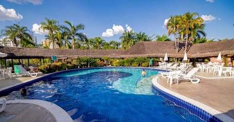 6 outdoor pools, pool umbrellas, sun loungers