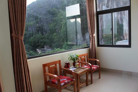 Minibar, desk, soundproofing, free WiFi