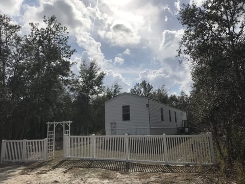 Enjoy our getaway nestled on wooded acreage near Rainbow Springs