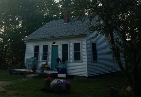 You've Arrived!  Street view of Crabapple Cottage
