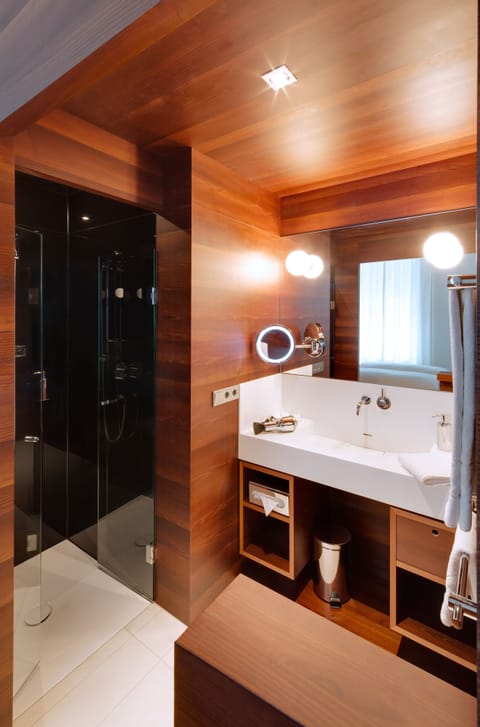 Eco-friendly toiletries, hair dryer, towels