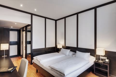 Standard Double Room | Premium bedding, minibar, in-room safe, iron/ironing board