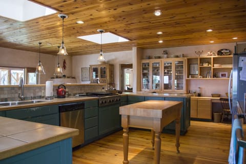 kitchen, family room