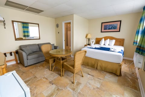 Single Room, 1 Queen Bed, Non Smoking, Ocean View | WiFi (free)
