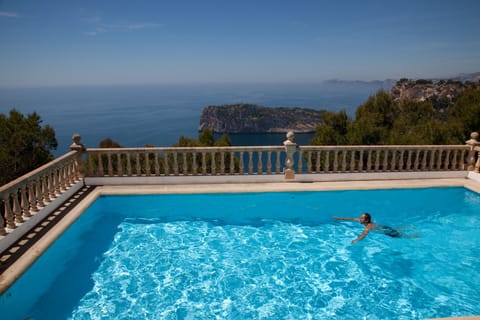 Far reaching views to Moraira and Calpe