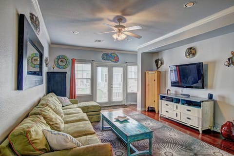 Living Area - 2nd Floor