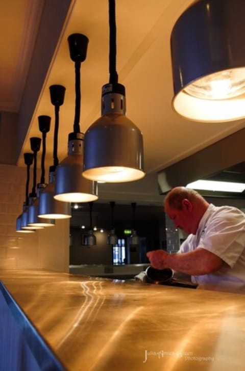 Breakfast and lunch served, British cuisine