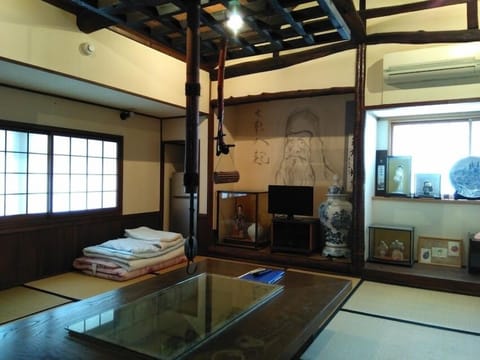 Japanese Style Room for 4 people, No.6 | Free WiFi