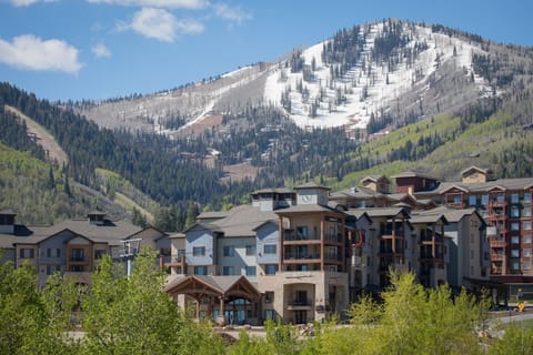Condo, 2 Bedrooms | Exterior