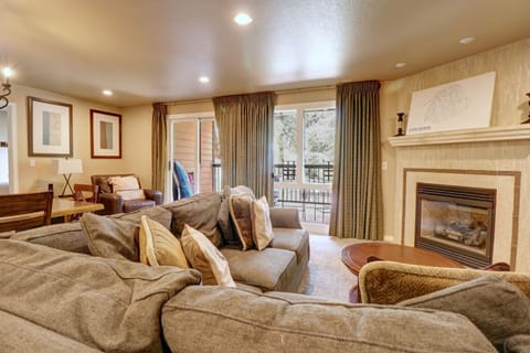 Condo, 3 Bedrooms | Living area | Flat-screen TV, DVD player