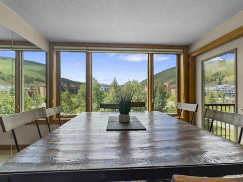 Condo, 2 Bedrooms | Dining