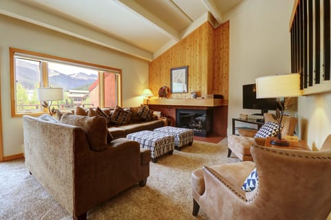 Condo, 3 Bedrooms | Living area | TV, DVD player