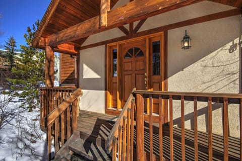 House, 3 Bedrooms | Property entrance