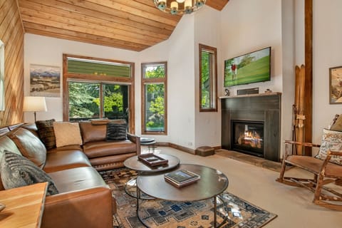 Townhome, 3 Bedrooms | Living area | Flat-screen TV