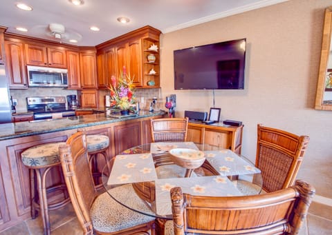 Comfortable seating for 6.