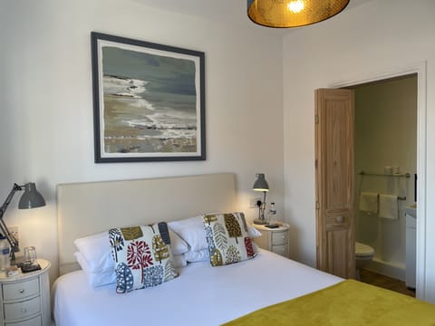 Double Room | Blackout drapes, iron/ironing board, free WiFi, bed sheets