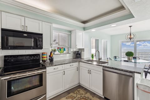 A beautiful modern kitchen