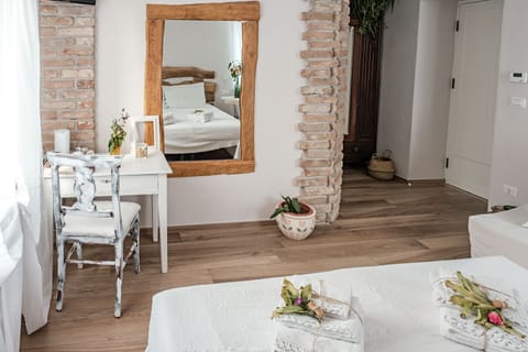 Deluxe Double Room, 1 Bedroom, Garden Area | Desk, free WiFi, bed sheets