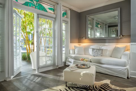 Superior Studio Suite, 1 King Bed with Sofa bed, Accessible, Refrigerator & Microwave | Free WiFi, bed sheets