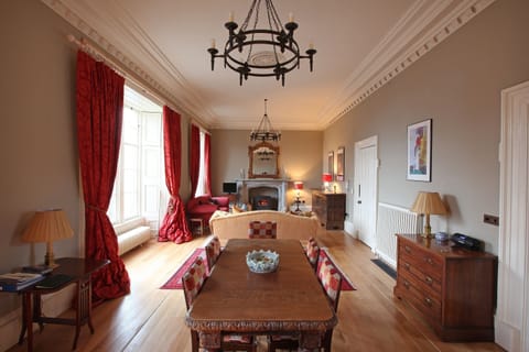 Living/dining room