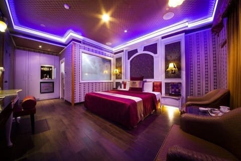 Comfort Double Room | Desk, free WiFi, bed sheets