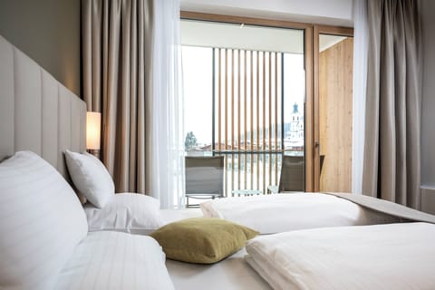 Superior Room | In-room safe, desk, blackout drapes, soundproofing