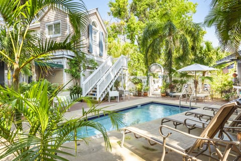 Outdoor pool, sun loungers