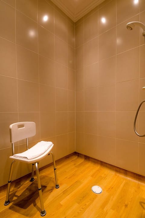 Superior Room, Ground Floor | Bathroom shower