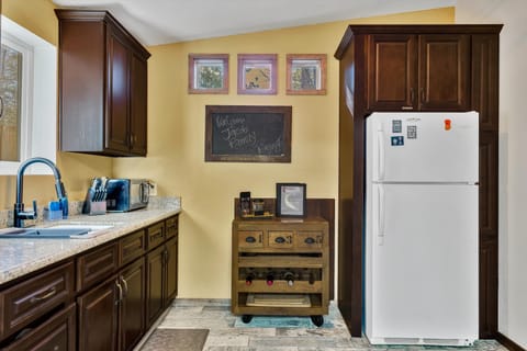 Fully remodeled cute, clean kitchen.