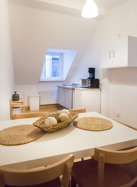 Basic Condo, 2 Bedrooms | In-room dining