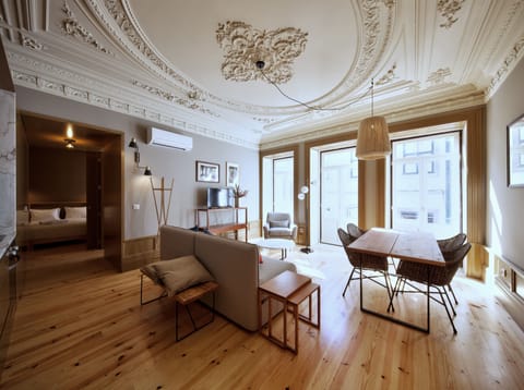 Superior Apartment, 2 Bedrooms | Living room | 81-cm flat-screen TV with satellite channels, TV