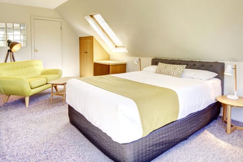 One bedroom Unit | Desk, iron/ironing board, free WiFi, bed sheets