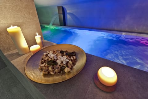 Couples treatment rooms, Turkish bath, body treatments, aromatherapy