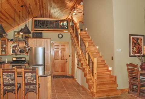 Fully stocked kitchen!