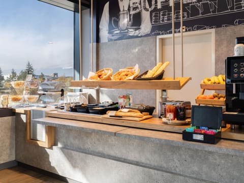 Daily buffet breakfast for a fee