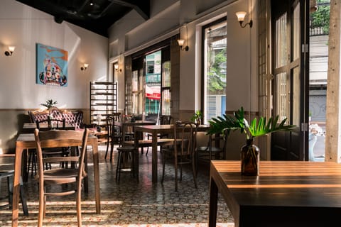 Coffee shop