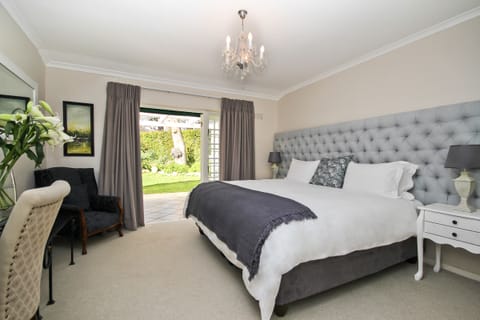 Deluxe Suite, 1 Bedroom, Pool View | 1 bedroom, Egyptian cotton sheets, premium bedding, pillowtop beds