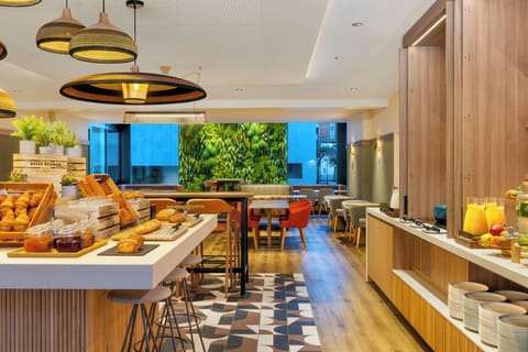 Daily buffet breakfast for a fee
