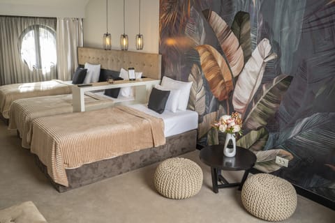 Junior Studio Suite | Minibar, in-room safe, soundproofing, free WiFi