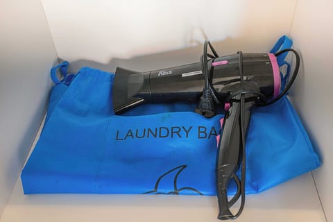 Deluxe Double Room | Bathroom | Shower, free toiletries, hair dryer, towels