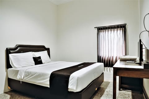 Premium Double Room | Free WiFi, bed sheets