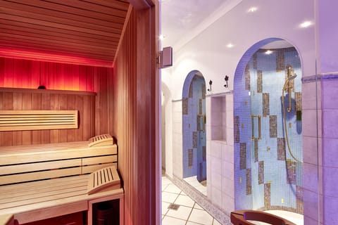Sauna, hot tub, steam room, body treatments, hot stone massages