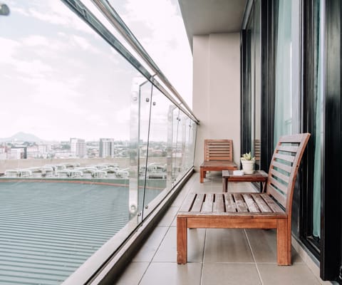 3 Bedrooms Apartment (Imperial) | Balcony