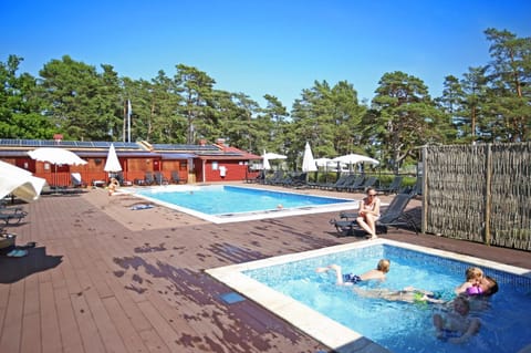 Outdoor pool, open 10:00 AM to 6:00 PM, sun loungers