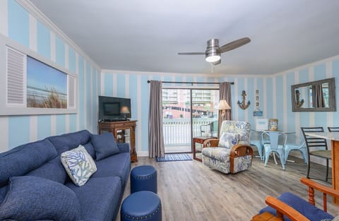 Remodeled Condo - New Sofa, Flooring, Chairs, Ceiling
