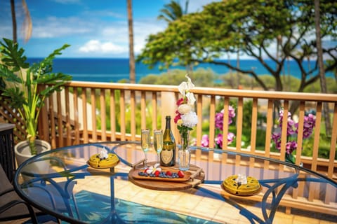 Spacious Ocean View Lanai