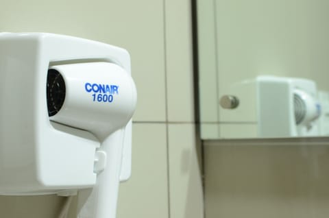 Deluxe Double Room | Bathroom amenities | Shower, free toiletries, hair dryer, towels