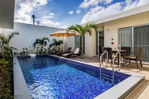 LOTUS | Private pool