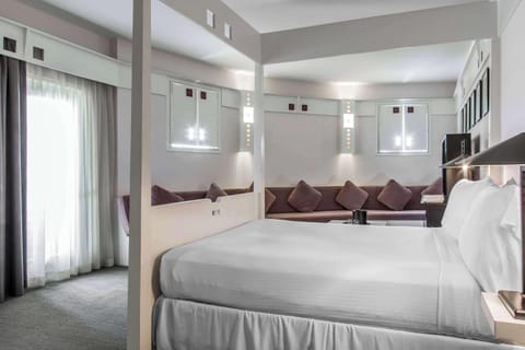 Egyptian cotton sheets, premium bedding, down comforters, pillowtop beds