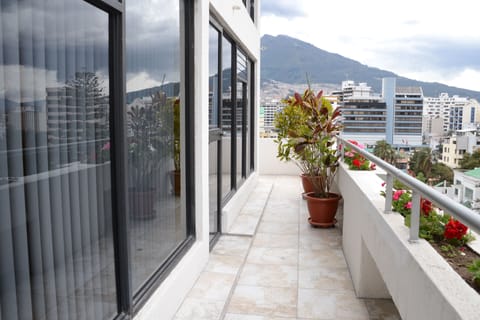 Exclusive Penthouse, 4 Bedrooms, Accessible, City View | Terrace/patio